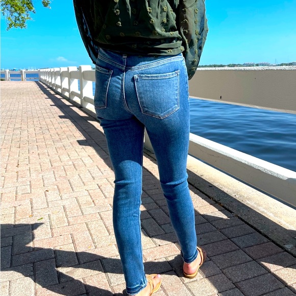 High Rise button up ankle jeans - Picture 2 of 3